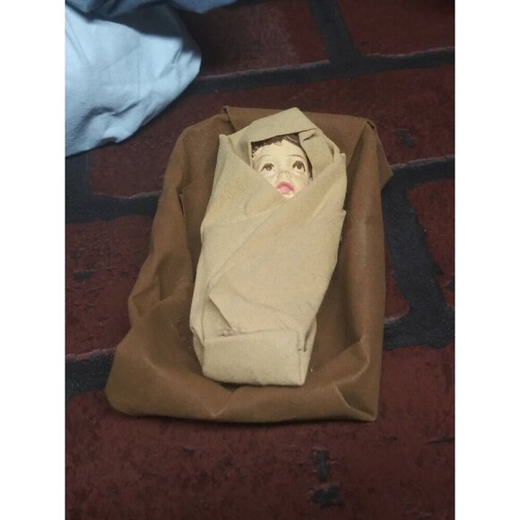 VTG 80s Nativity Cloth-Tique Paper Mache Mary,Joseph,Baby Jesus, Angel Figurines - Picture 3 of 12